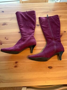 Women's Burgundy Mid-Calf Suede Kitten Heel Boots
